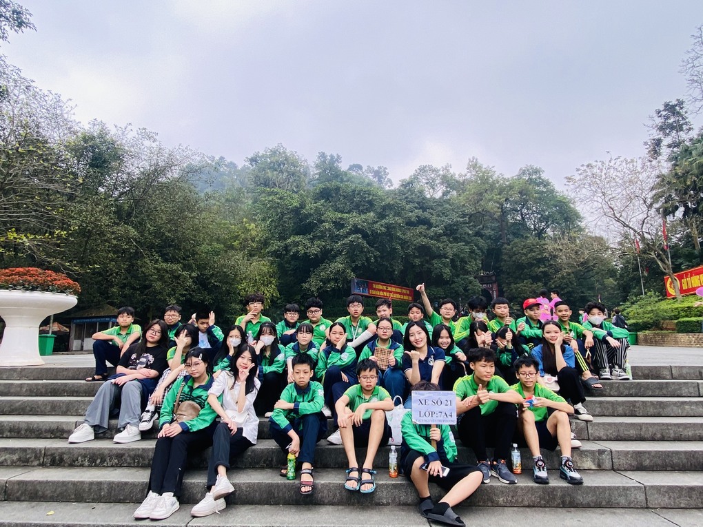 Chuyến đi tham quan Đền Hùng của tập thể lớp 7A4 (Trường THCS Nguyễn Tri Phương, Ba Đình, Hà Nội)