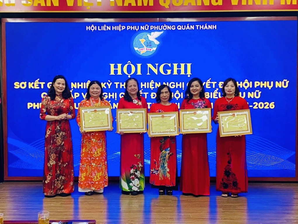 Chi hội Phụ nữ trường THCS Nguyễn Tri Phương tham dự  Hội nghị sơ kết giữa kì và nghị quyết Đại hội đại biểu phụ nữ phường Quán Thánh lần thứ XIII, nhiệm kỳ 2021-2026